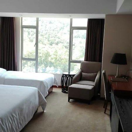 ג'וחאי Golden Palm Hotel מראה חיצוני תמונה
